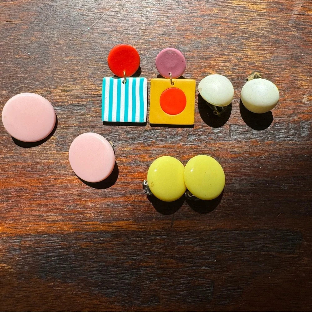 Vintage collection of 4 pairs of earrings clip & posts  white yellow pink multi